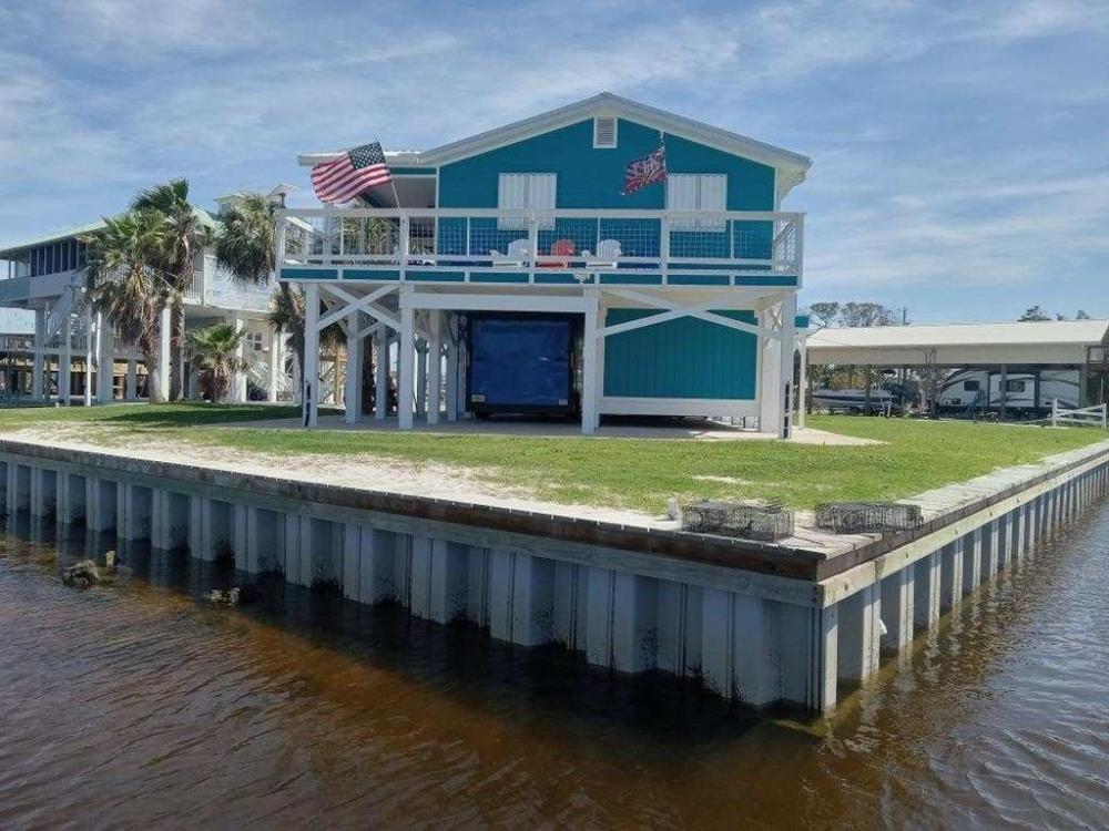 Currently Displayed Property Photo