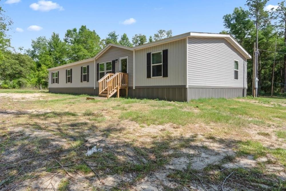 Currently Displayed Property Photo