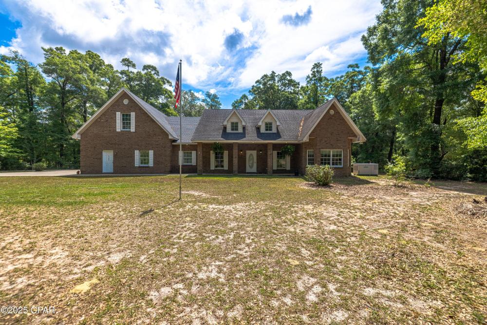 Currently Displayed Property Photo