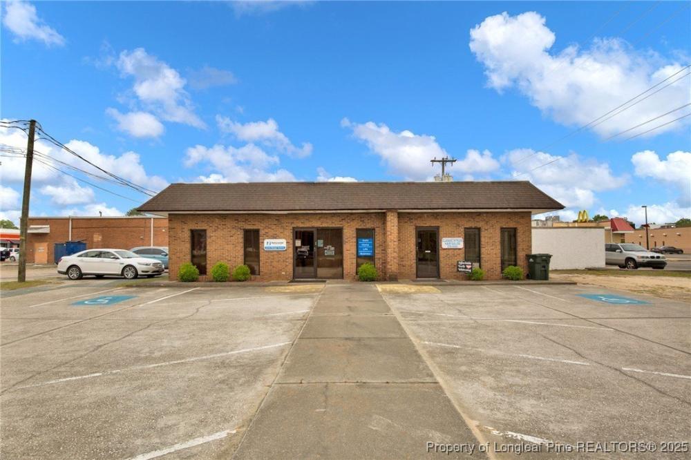 Currently Displayed Property Photo