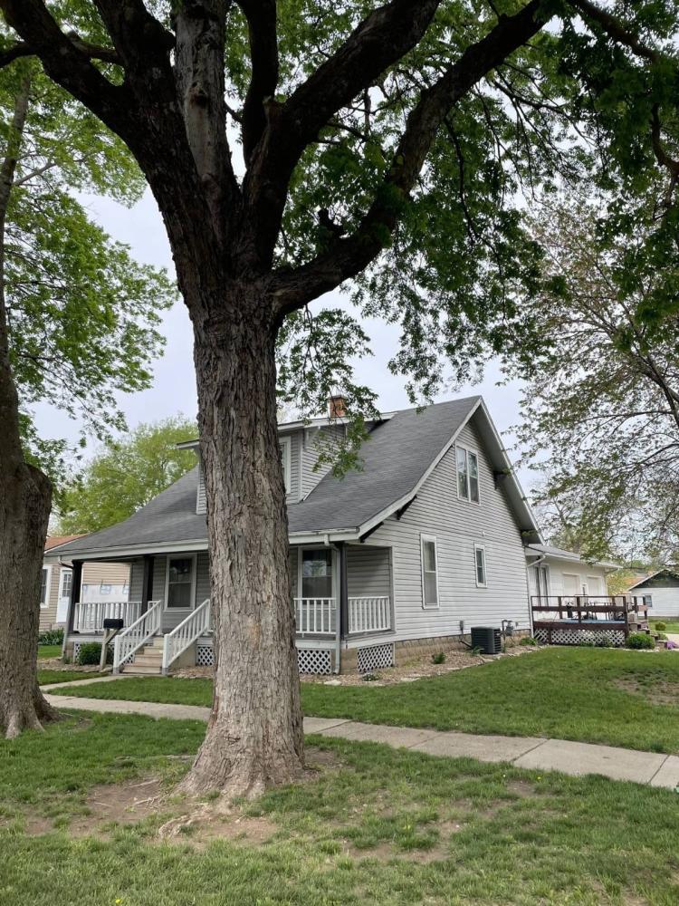 Currently Displayed Property Photo