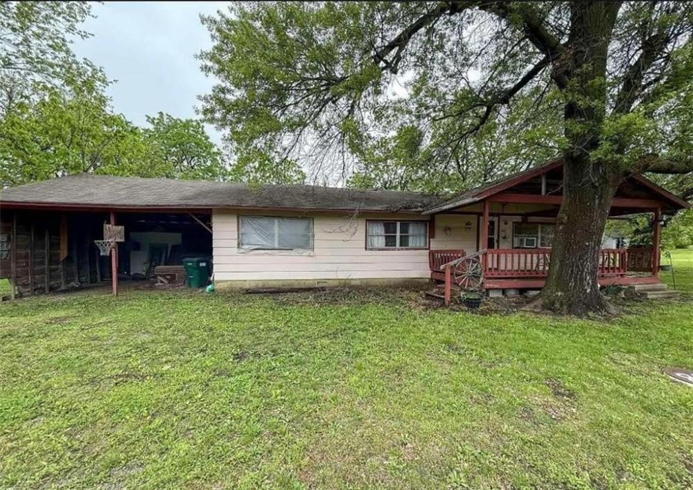 Currently Displayed Property Photo