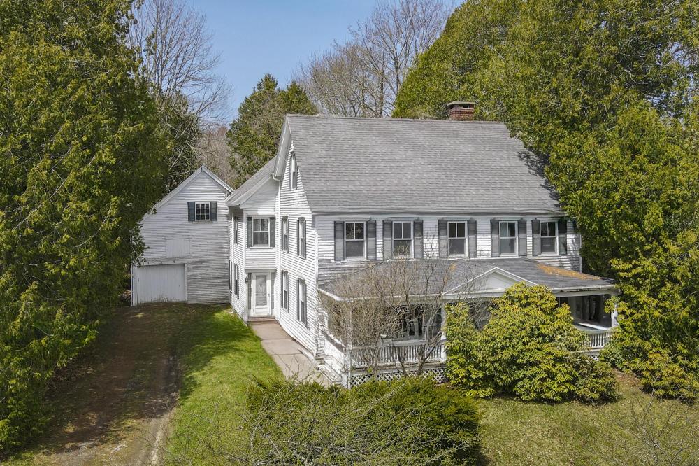 Currently Displayed Property Photo