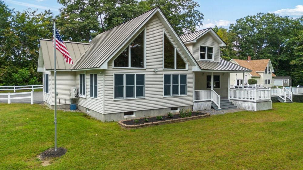Currently Displayed Property Photo