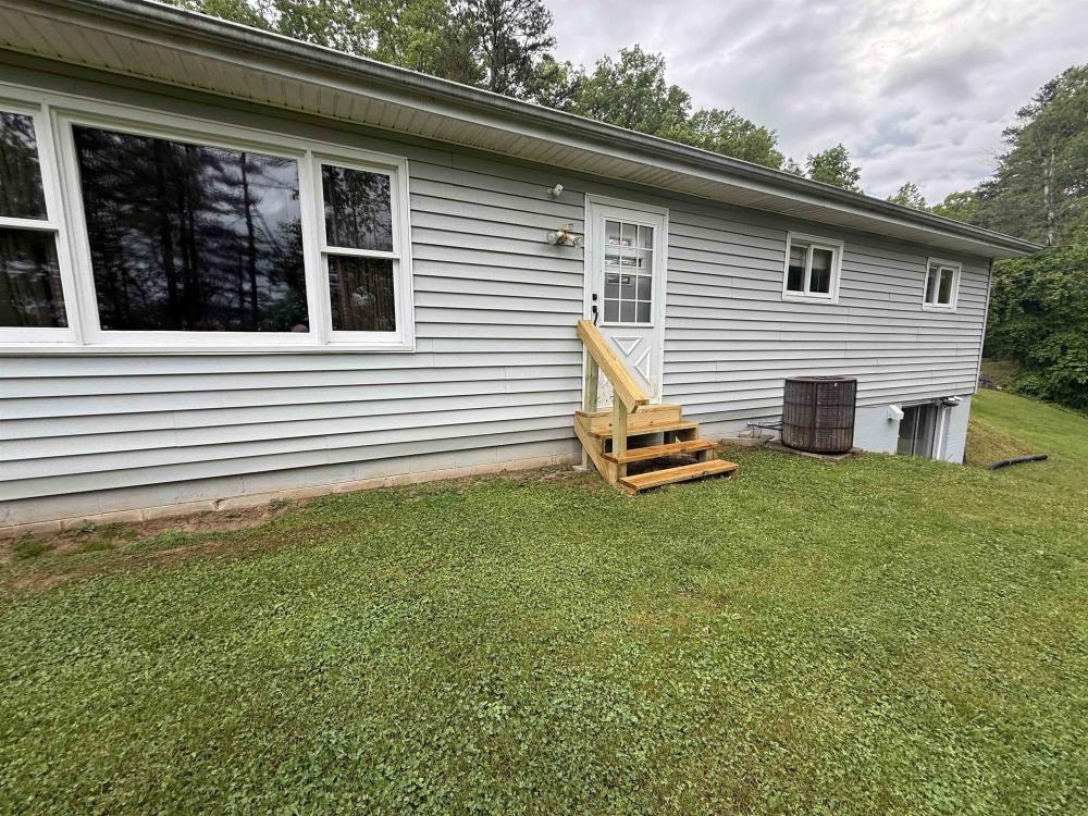 Currently Displayed Property Photo