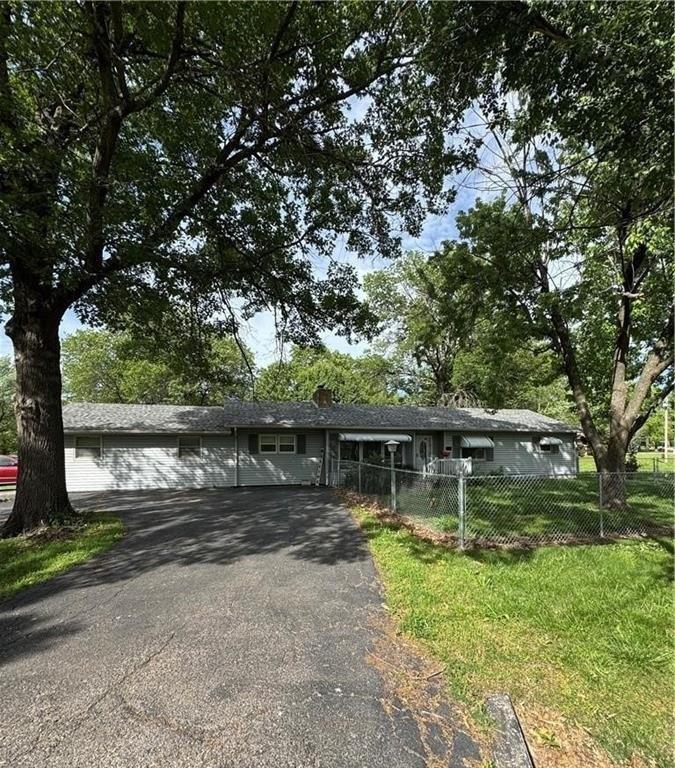 Currently Displayed Property Photo