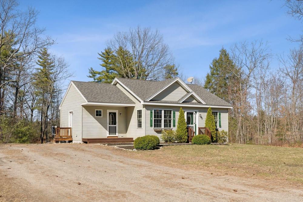 Currently Displayed Property Photo