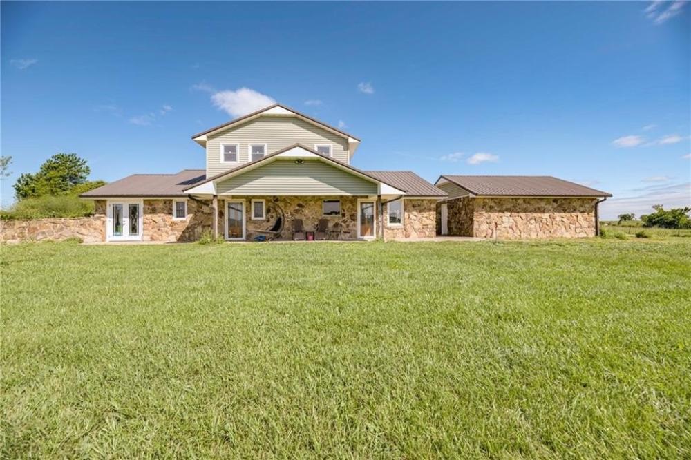 Currently Displayed Property Photo