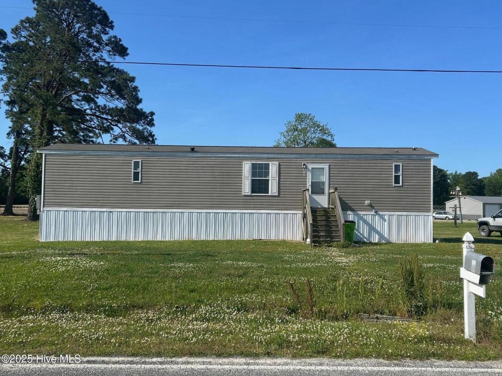 Currently Displayed Property Photo